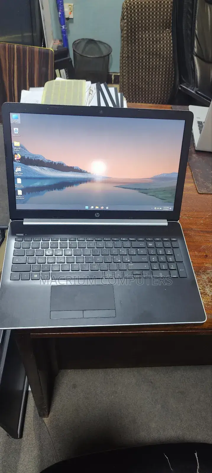 Laptop HP 15-Da2933nia 8GB Intel Core I5 HDD 1T