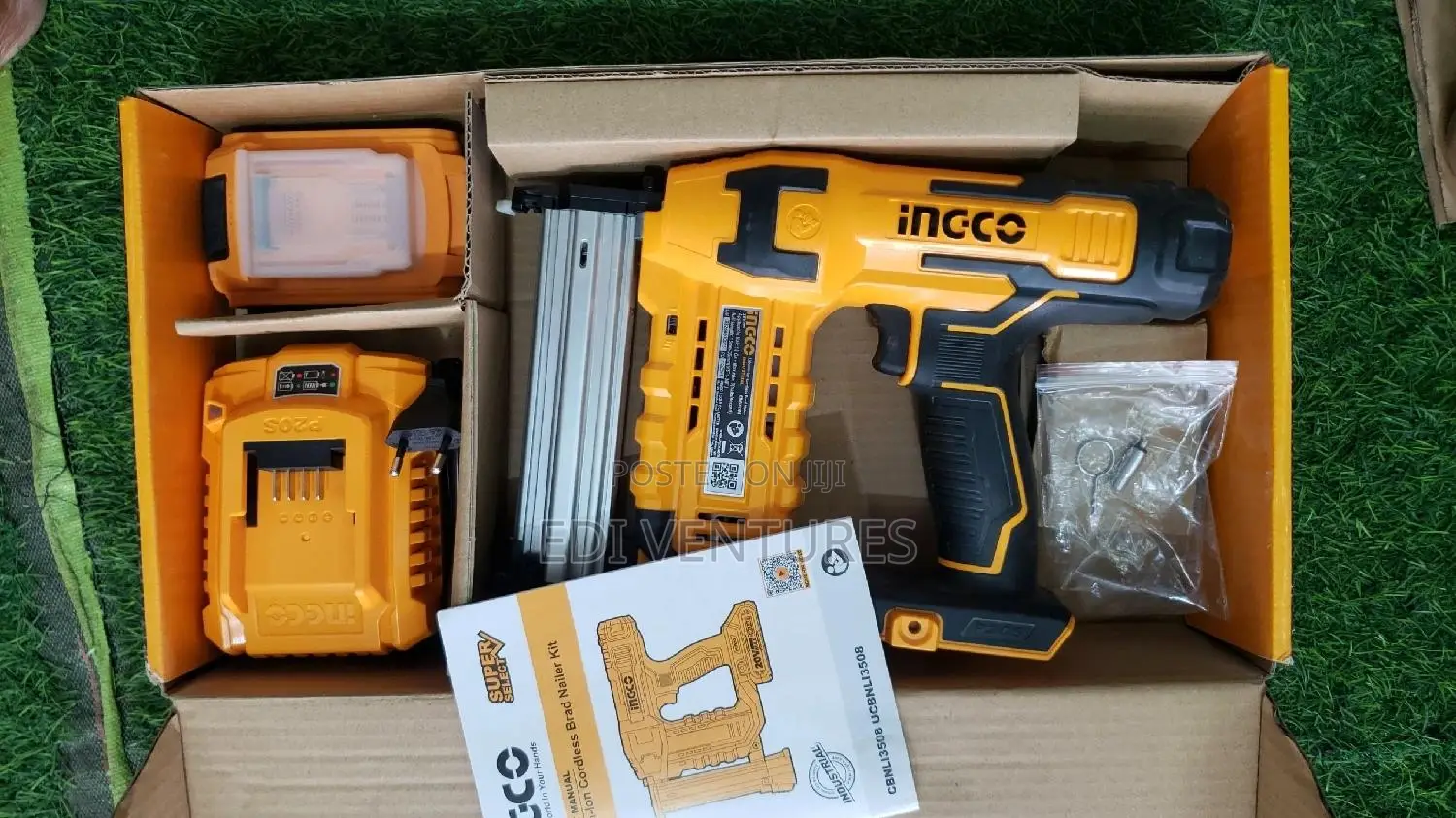 Lithium-ion Cordless Brad Nailer Kit