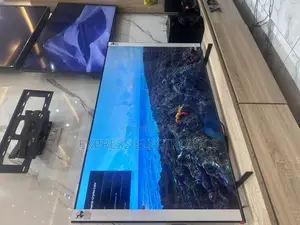 UHD Smart Samsung Television  85”Cu7172