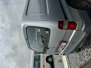 Toyota HiAce 2006 Silver