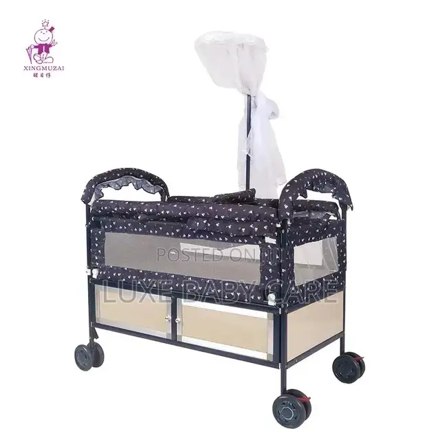 Baby’S Crib With Net and Feeding Seat