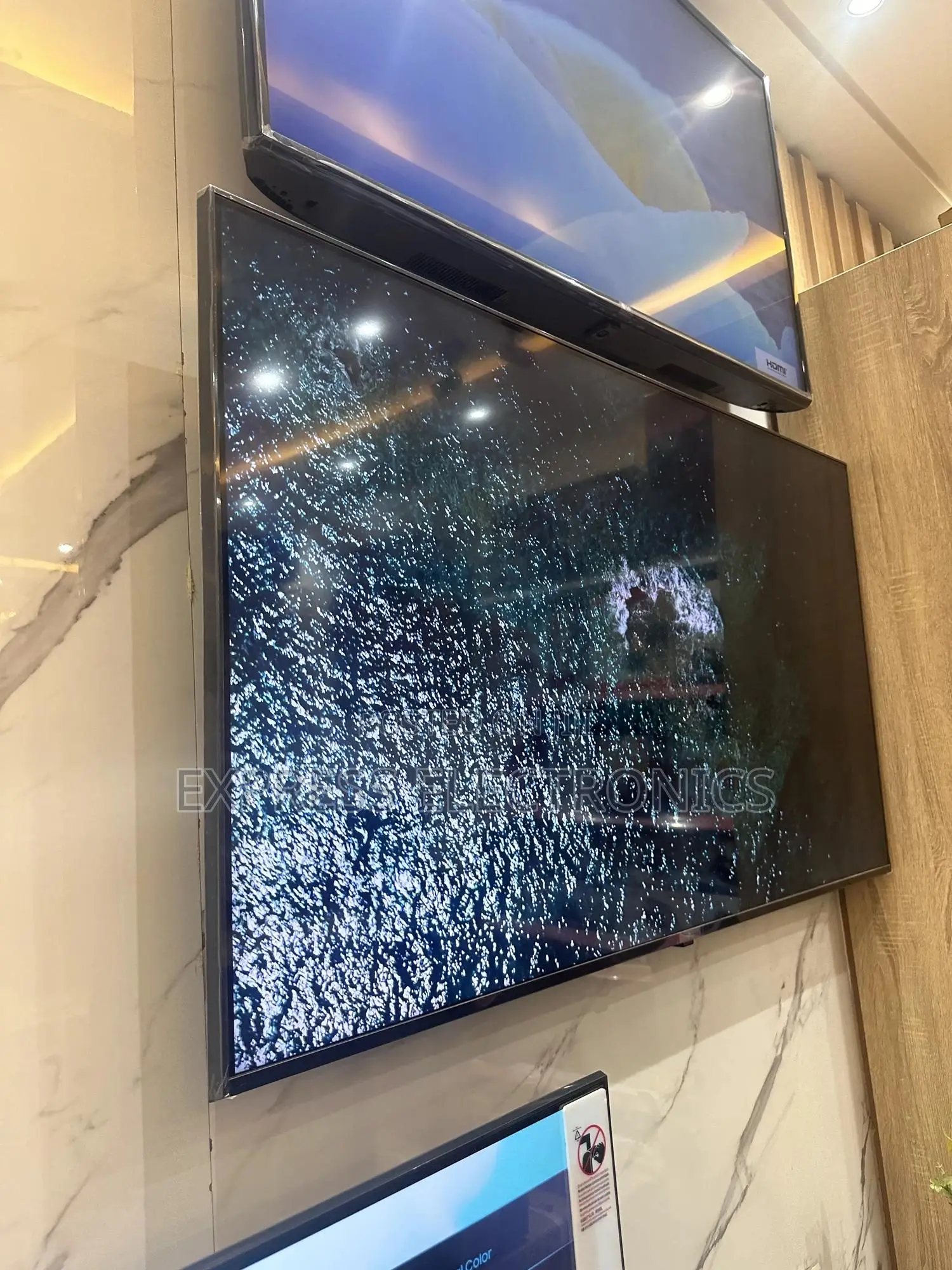 Better Deal on 86UR80003 UHD Smart Lg