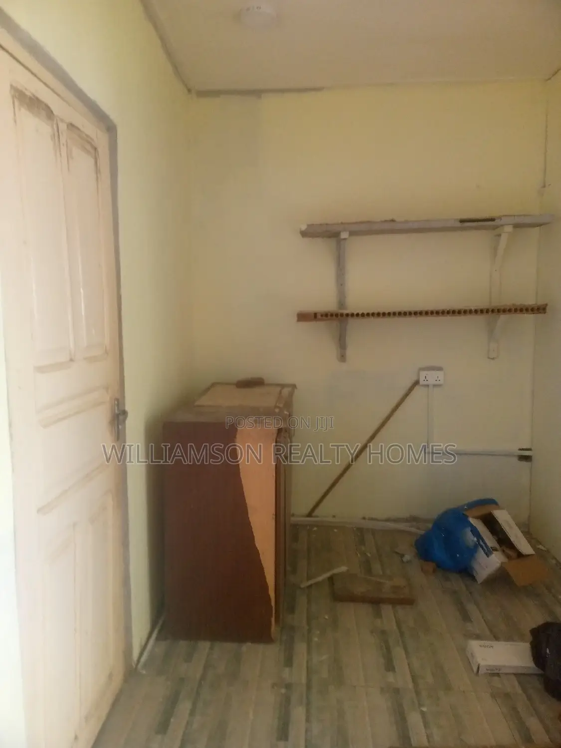 1bdrm Apartment in Community 18 Area, Spintex for rent