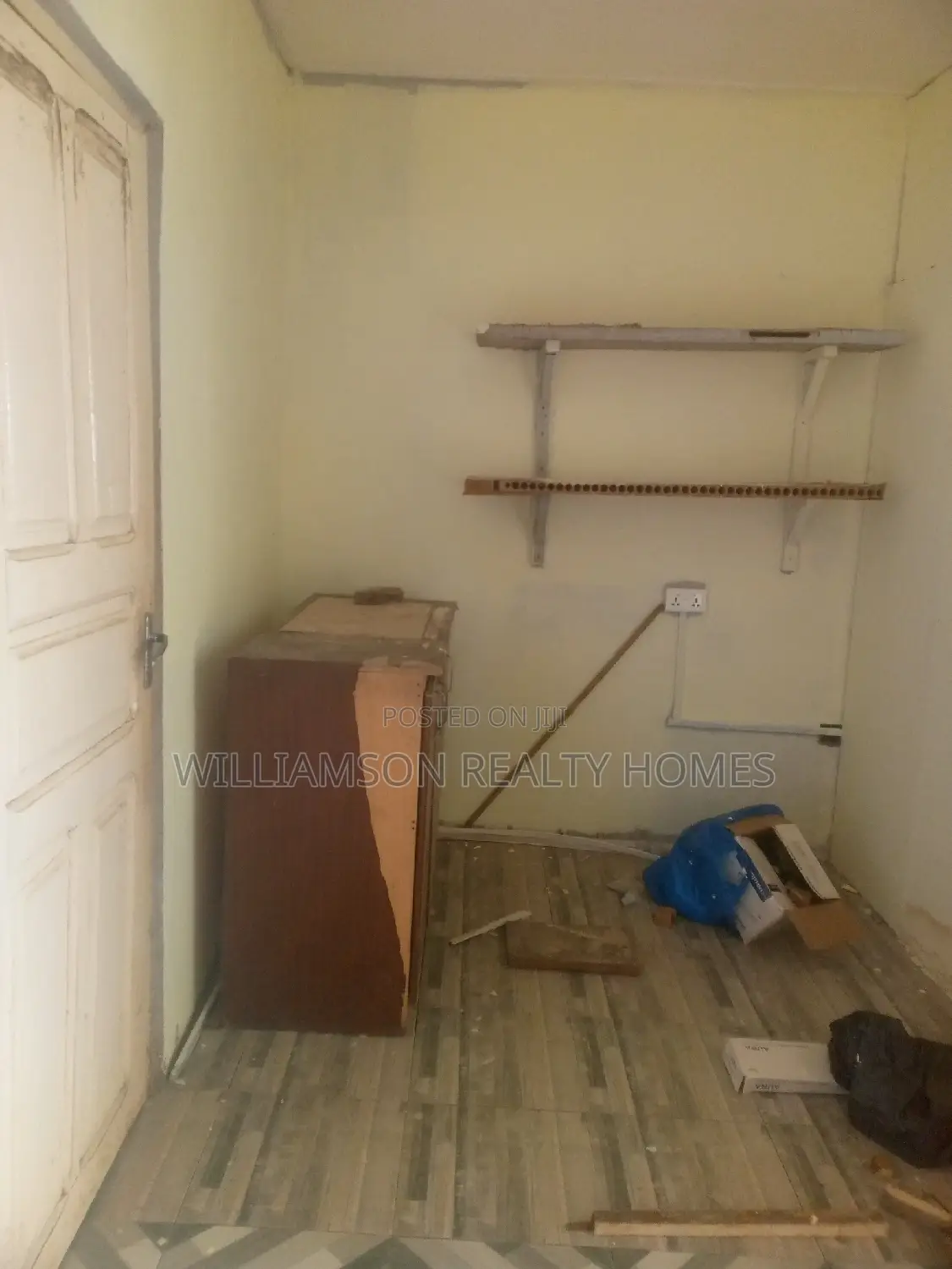 1bdrm Apartment in Community 18 Area, Spintex for rent