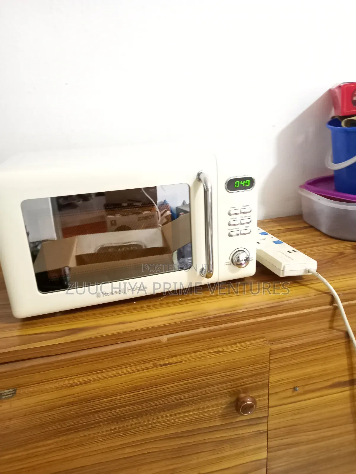 17.L Russell Hobbs Cream Digital Microwave From Uk
