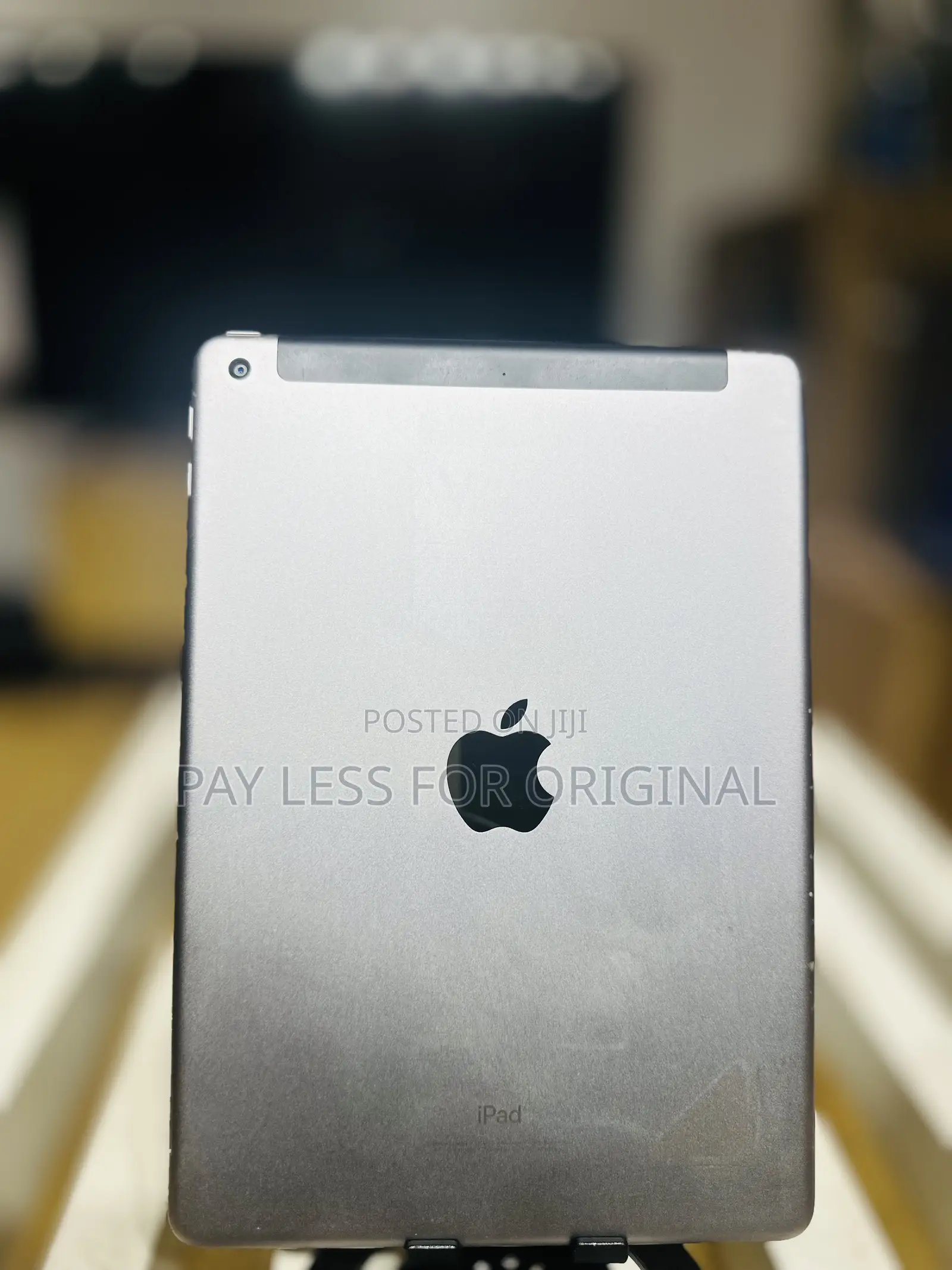 Apple iPad 9.7 32 GB Gray