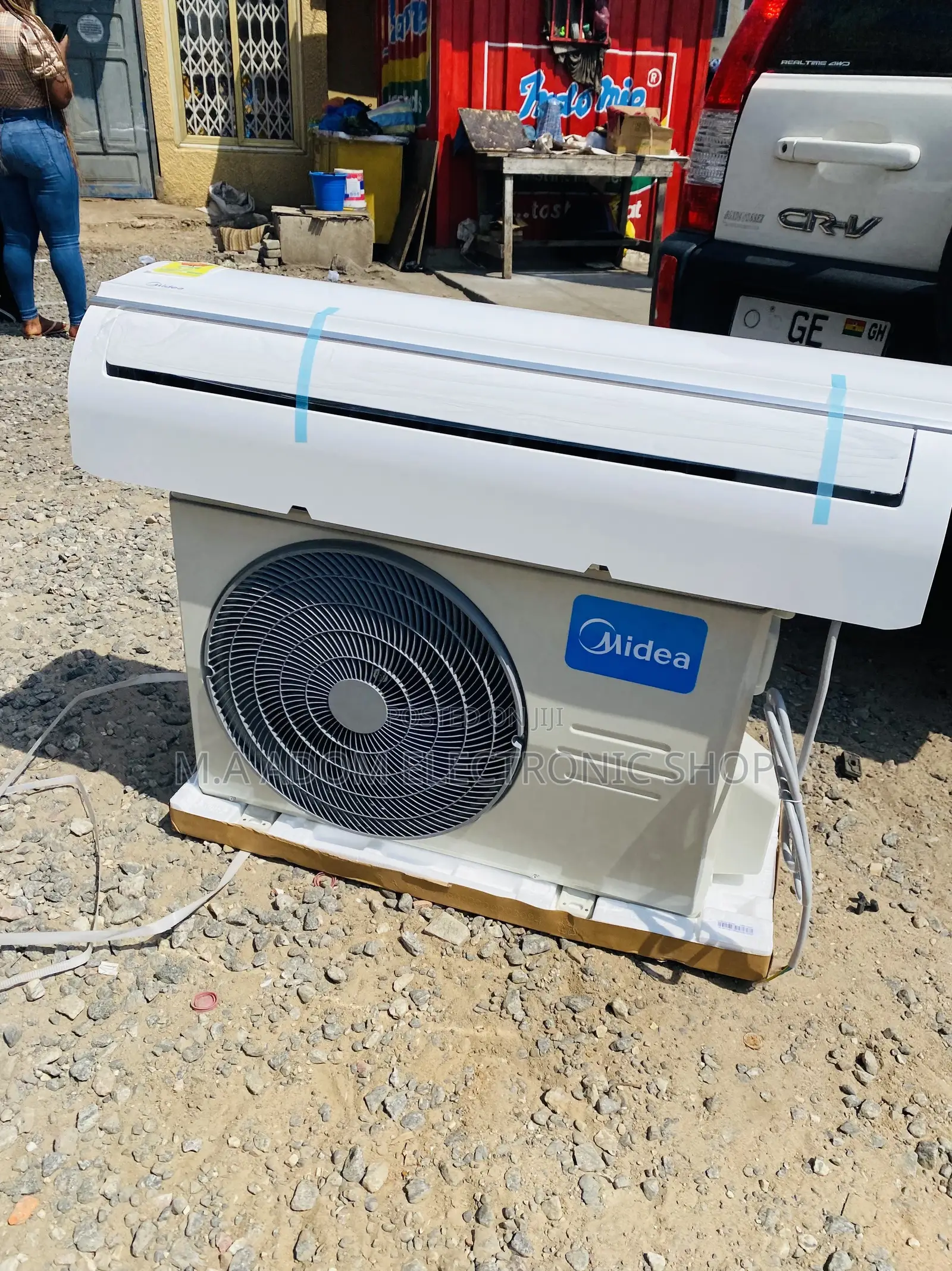 Long Lasting Midea Split Type 2.0hp Air Conditioner.