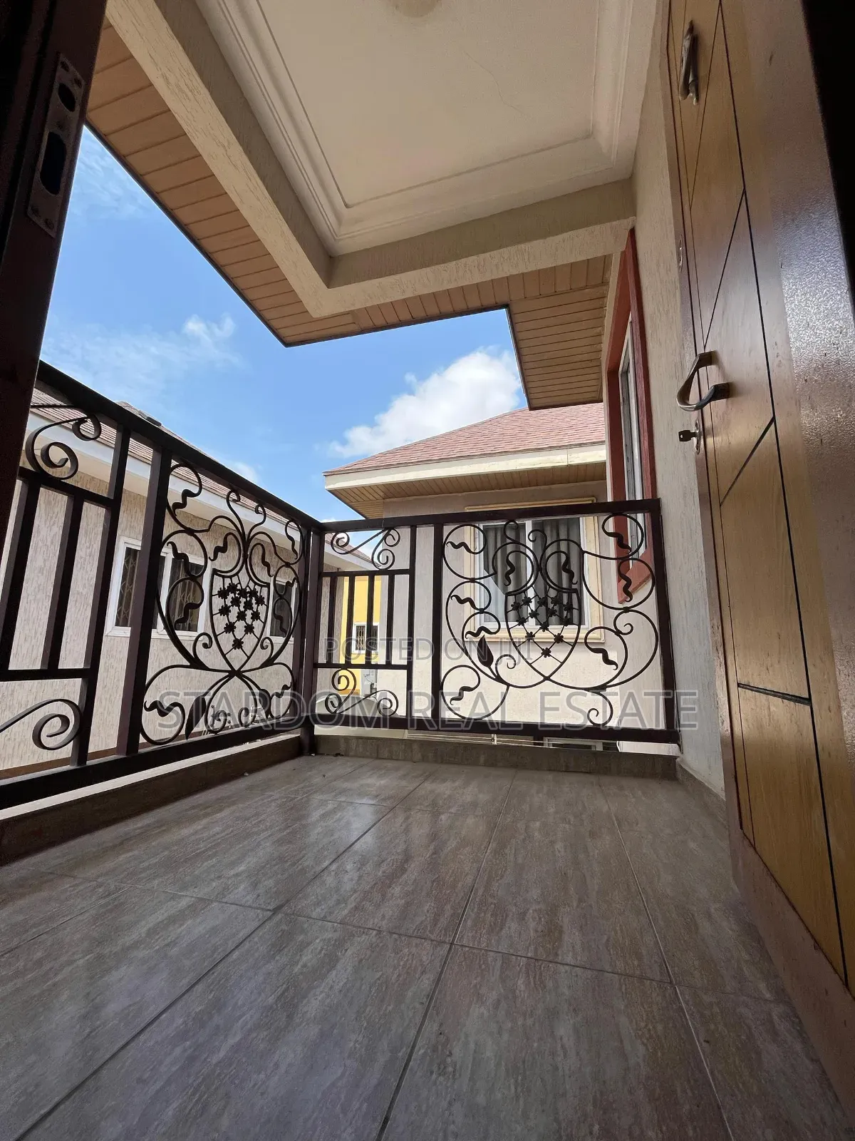 2bdrm Apartment in Adjiriganor for rent