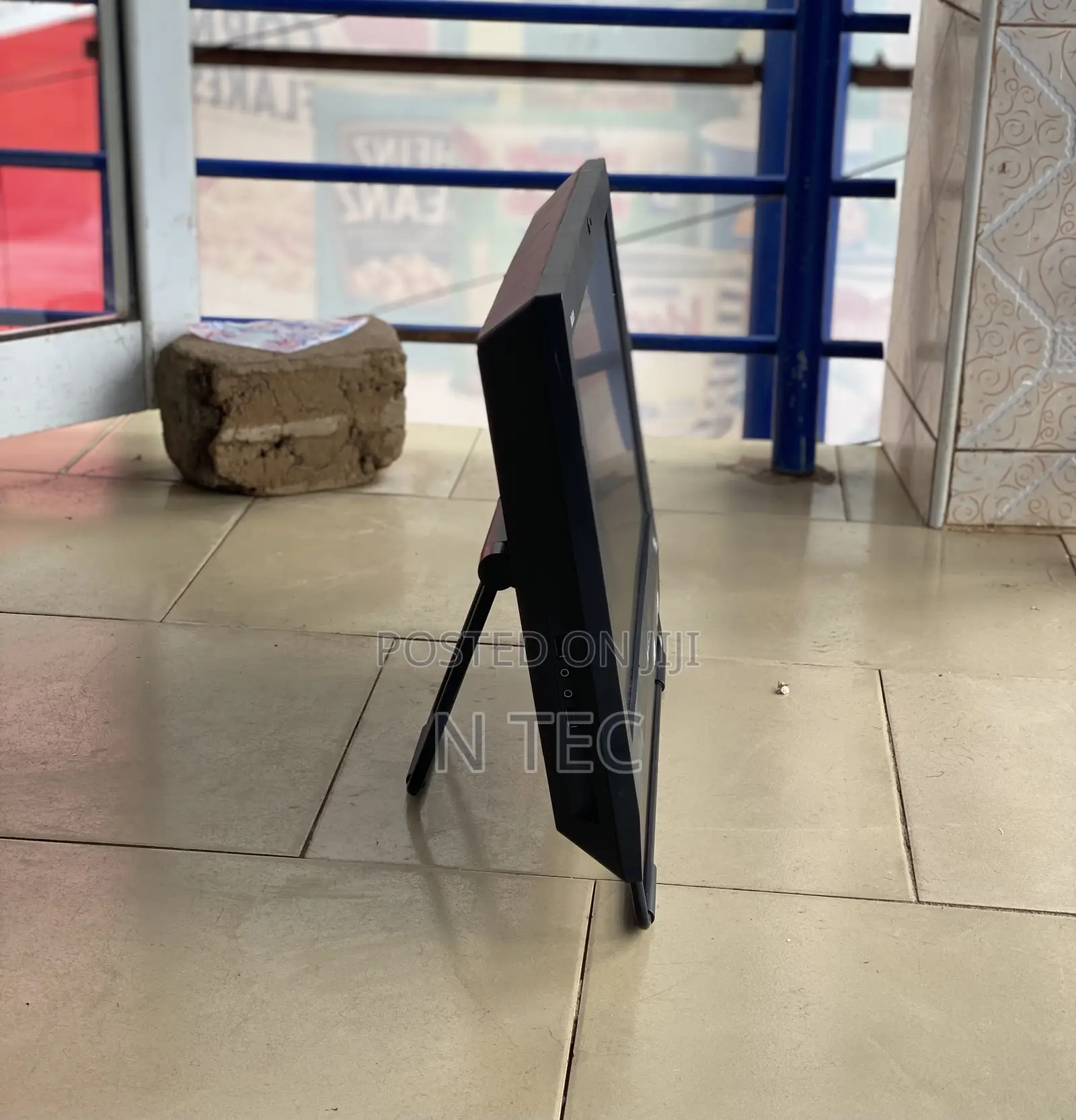 Desktop Computer Lenovo 4GB Intel Pentium HDD 256GB
