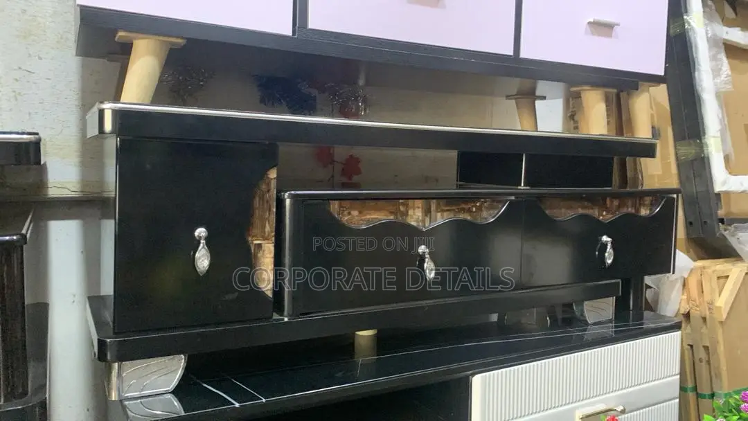 Tv Stand (Expandable)