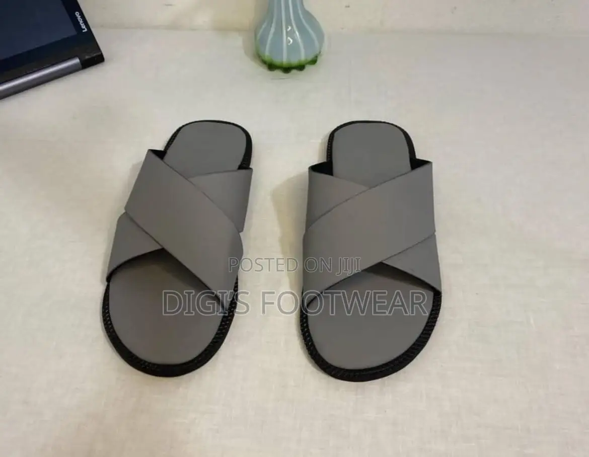 Ash Leather Crossed Slippers