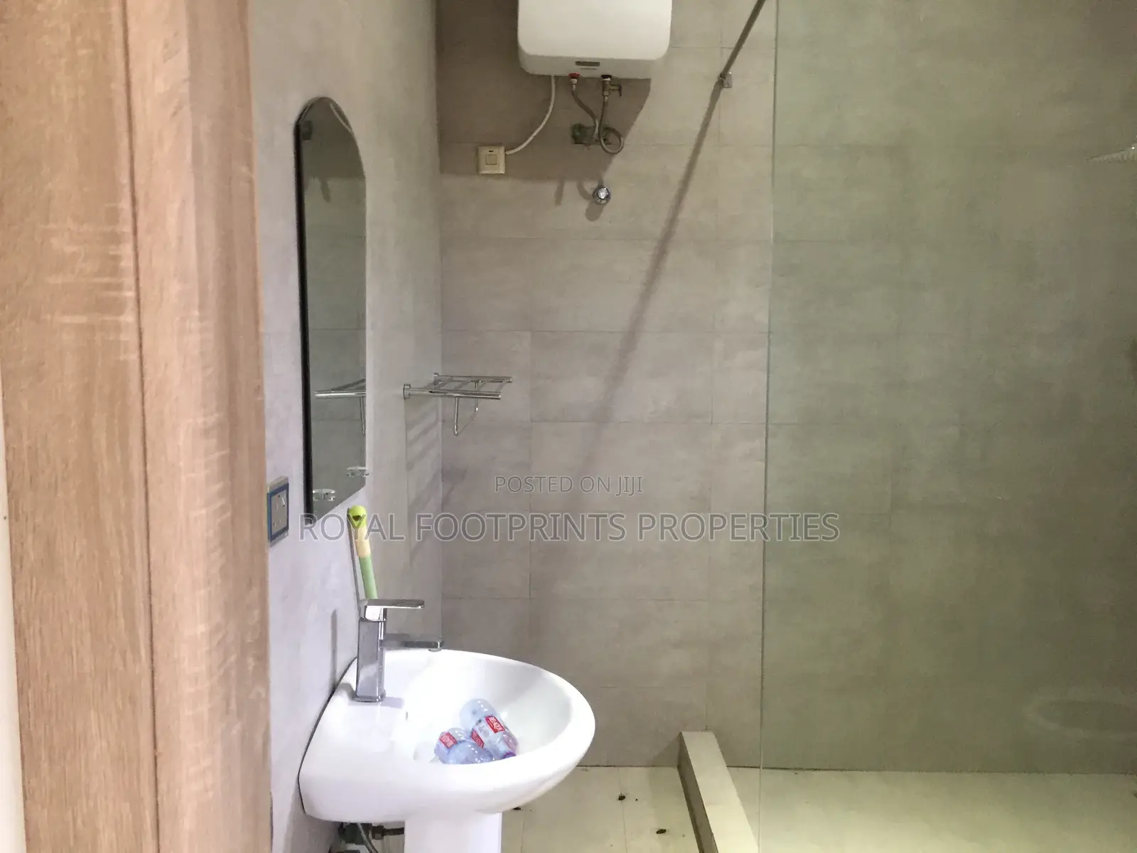 2bdrm Apartment in Royal Footprints, East Legon for rent