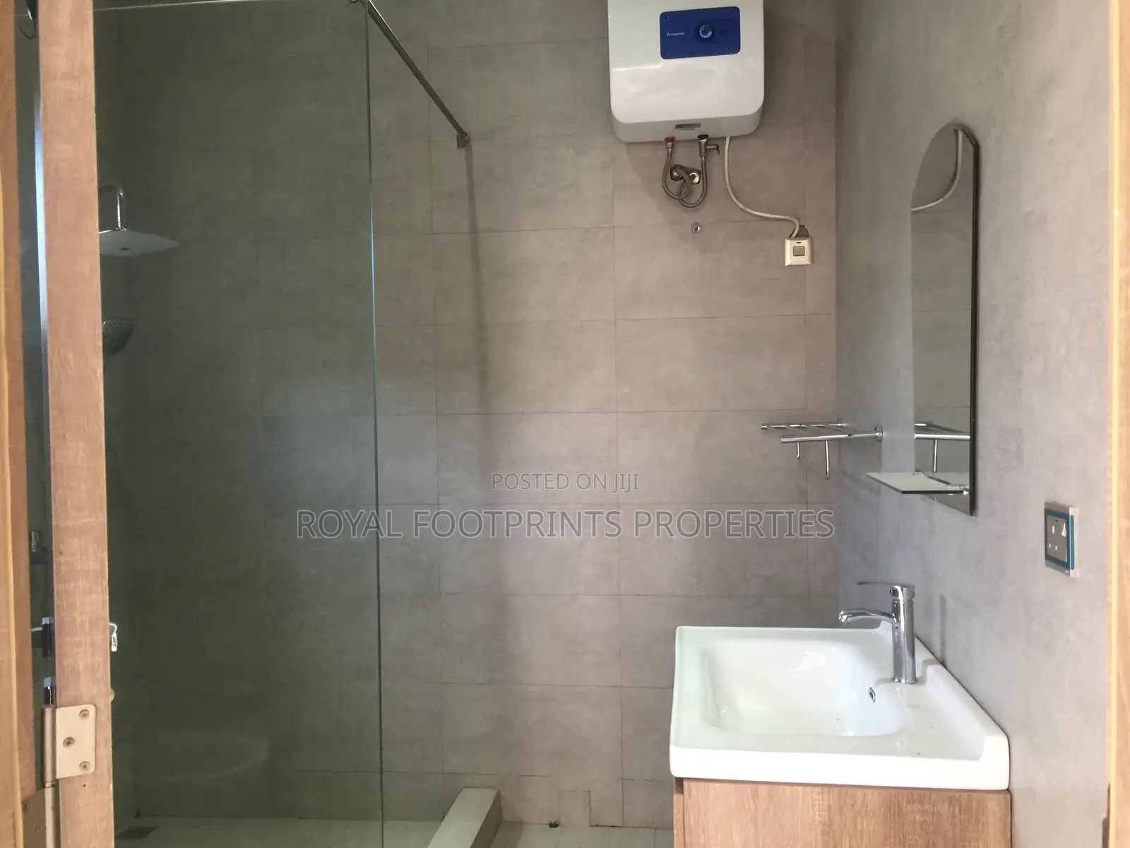2bdrm Apartment in Royal Footprints, East Legon for rent
