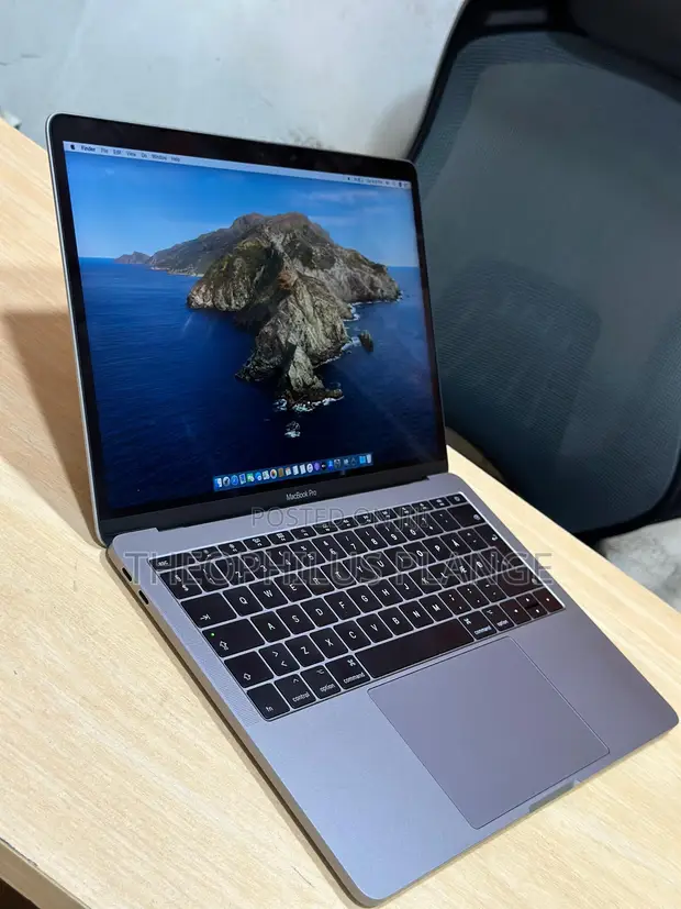 New Laptop Apple MacBook Pro 2016 8GB Intel Core I5 SSD 256GB