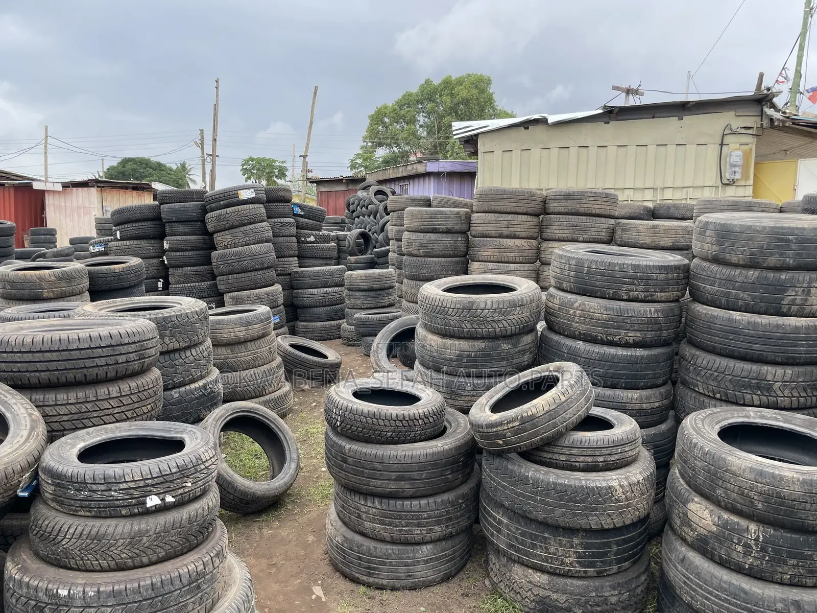 Original First Grade Home Used Tyres Available for All Cars