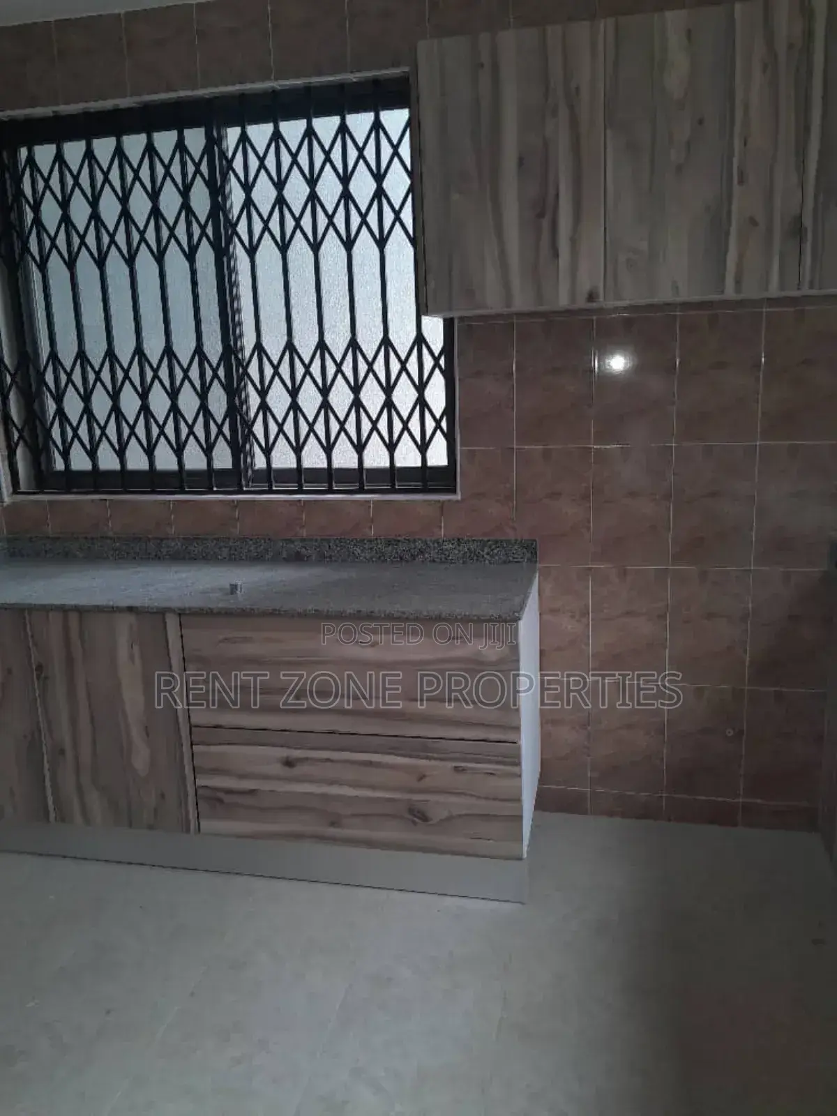 3bdrm Apartment in Ablekuma for rent
