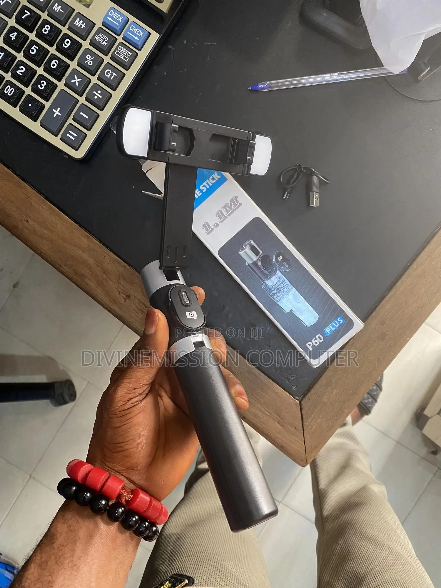 New Selfie Stick (1.1m) P60 Plus Bluetooth Remote Control