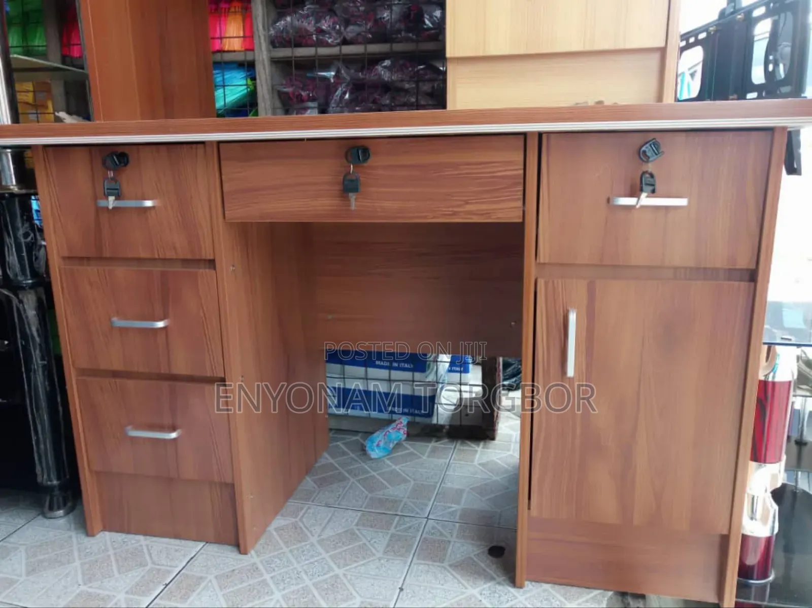 Office Desk