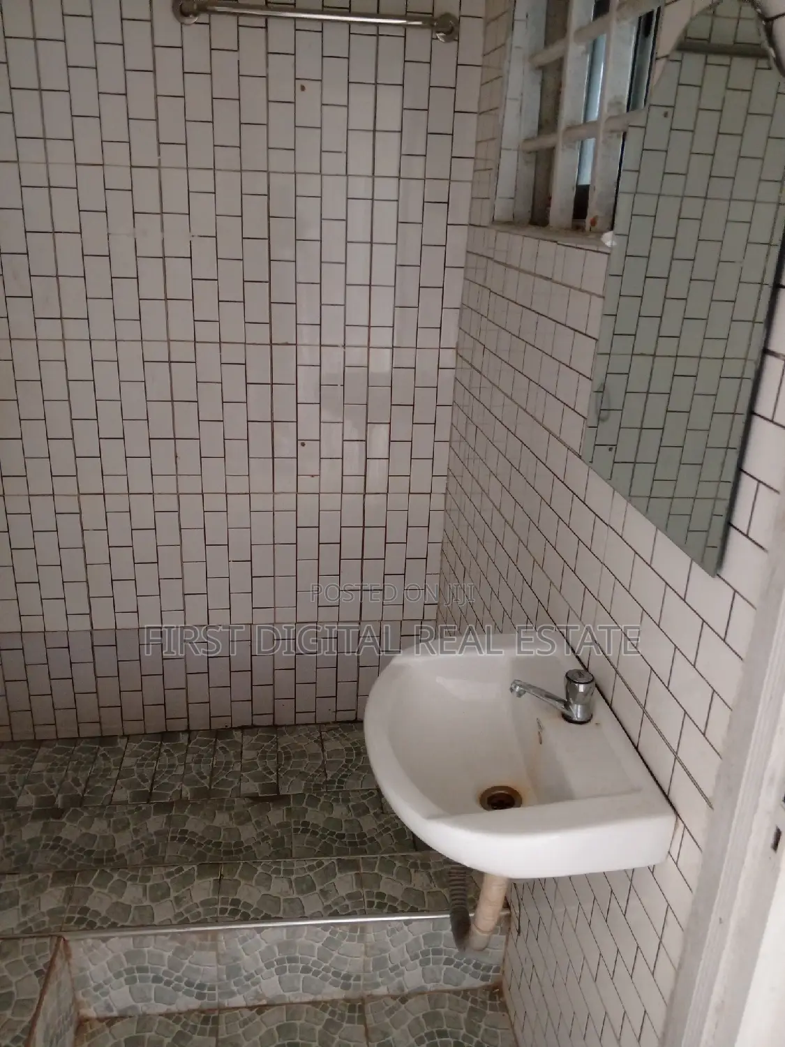 1bdrm Apartment in First Digital Real, Weija for rent