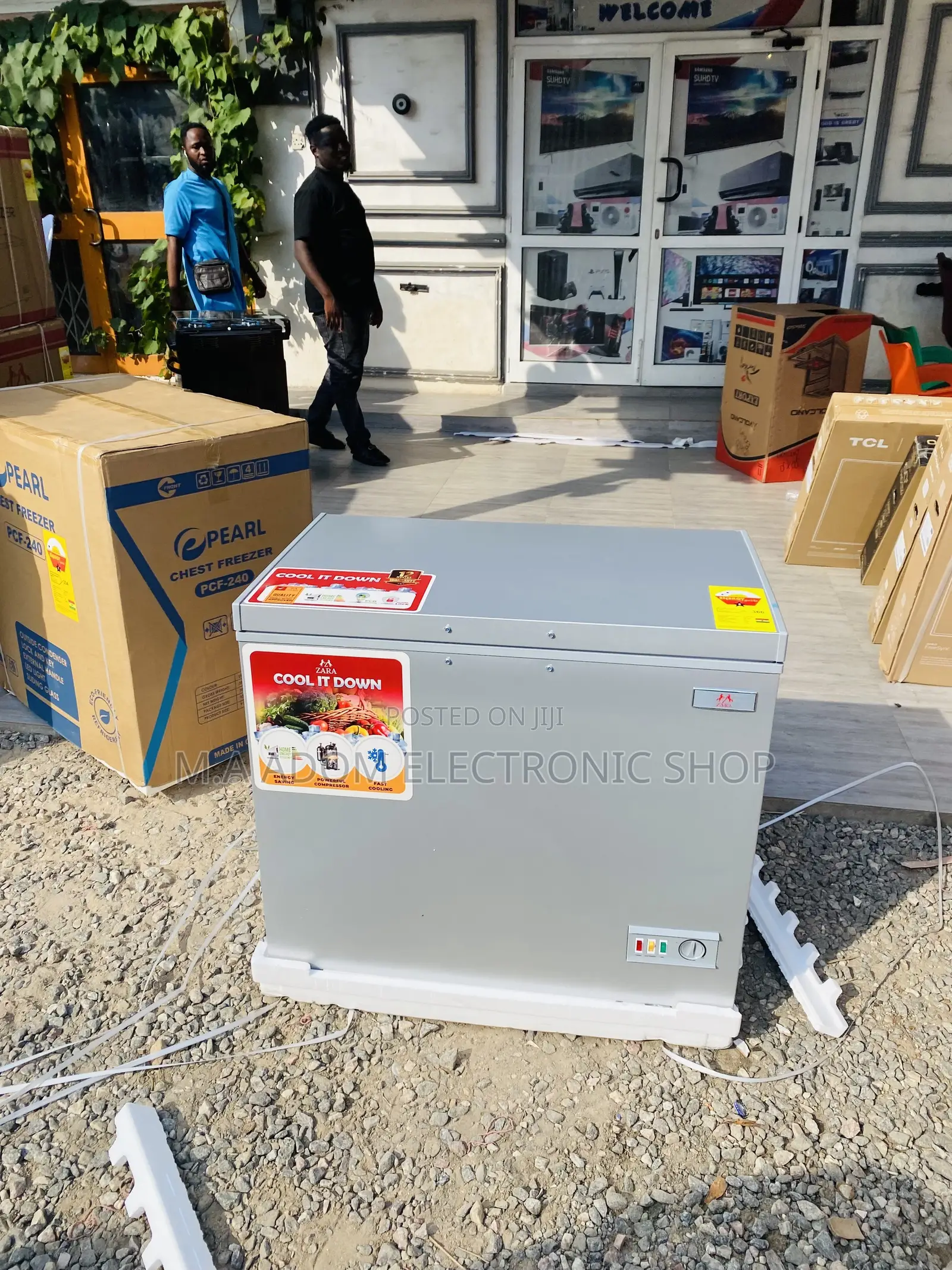Quality Yet Affordable Zara 300FL Single Door Chest Freezer.