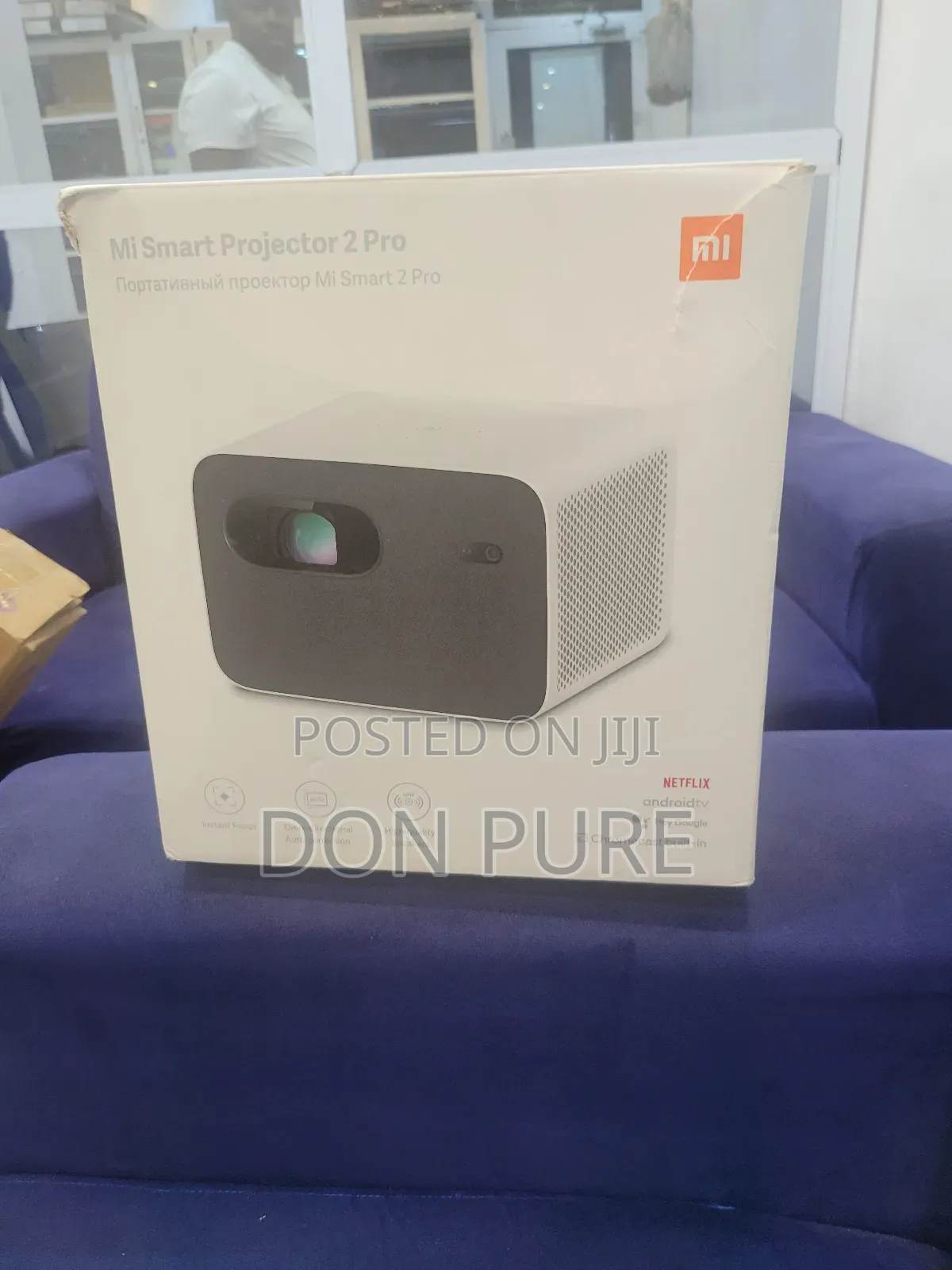 Powerful MI Smart Projector.