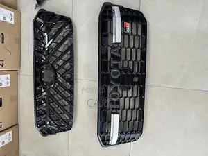 Land Cruiser 2022 Grill