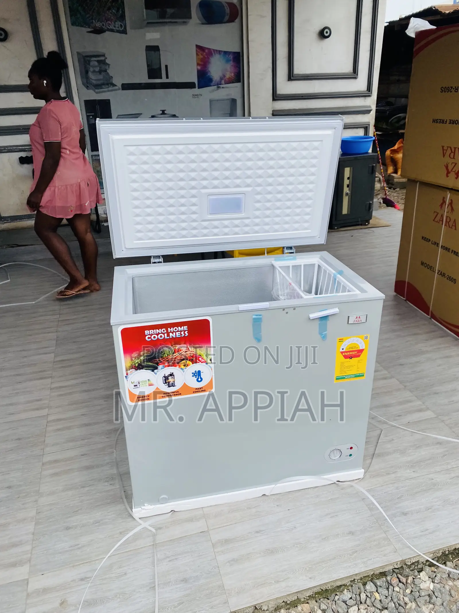 High Quality Zara -260s Single Door Electric Chest Freezer.