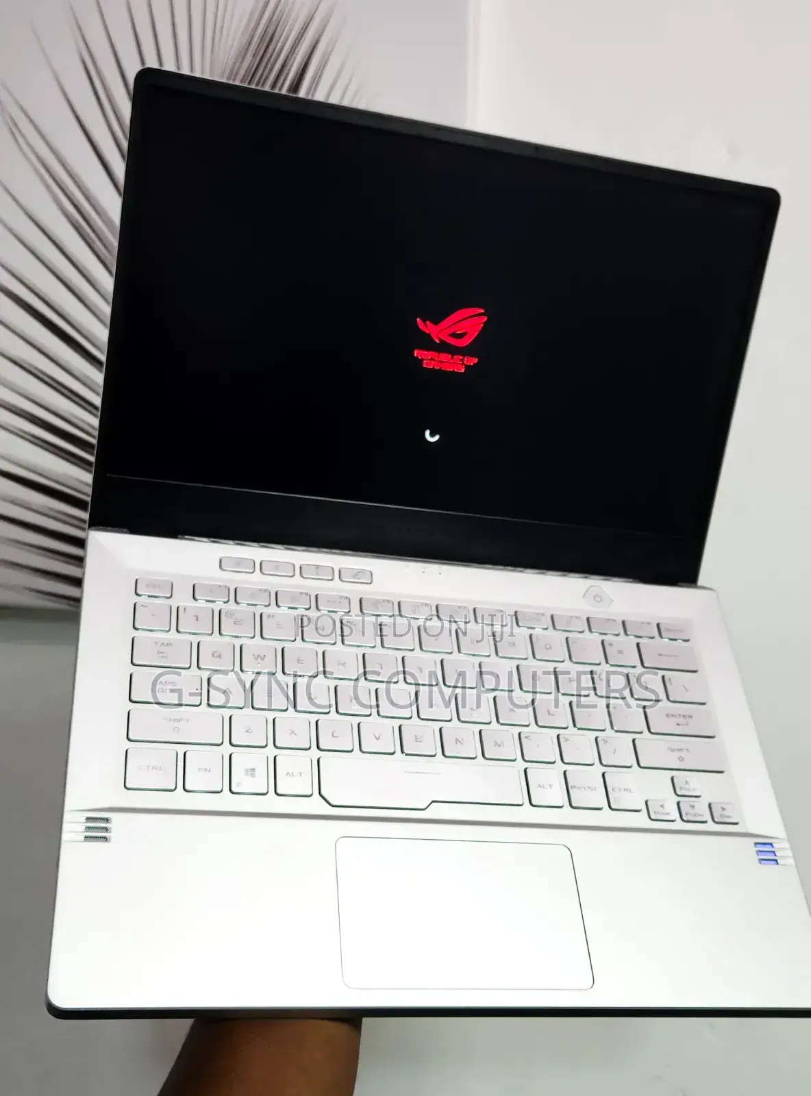 Laptop Asus ROG Zephyrus G14 16GB AMD Ryzen 9 SSD 1T