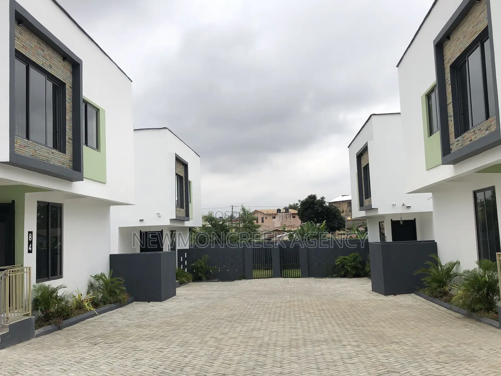 Furnished 3bdrm Duplex in North Legon, Accra Metropolitan for rent