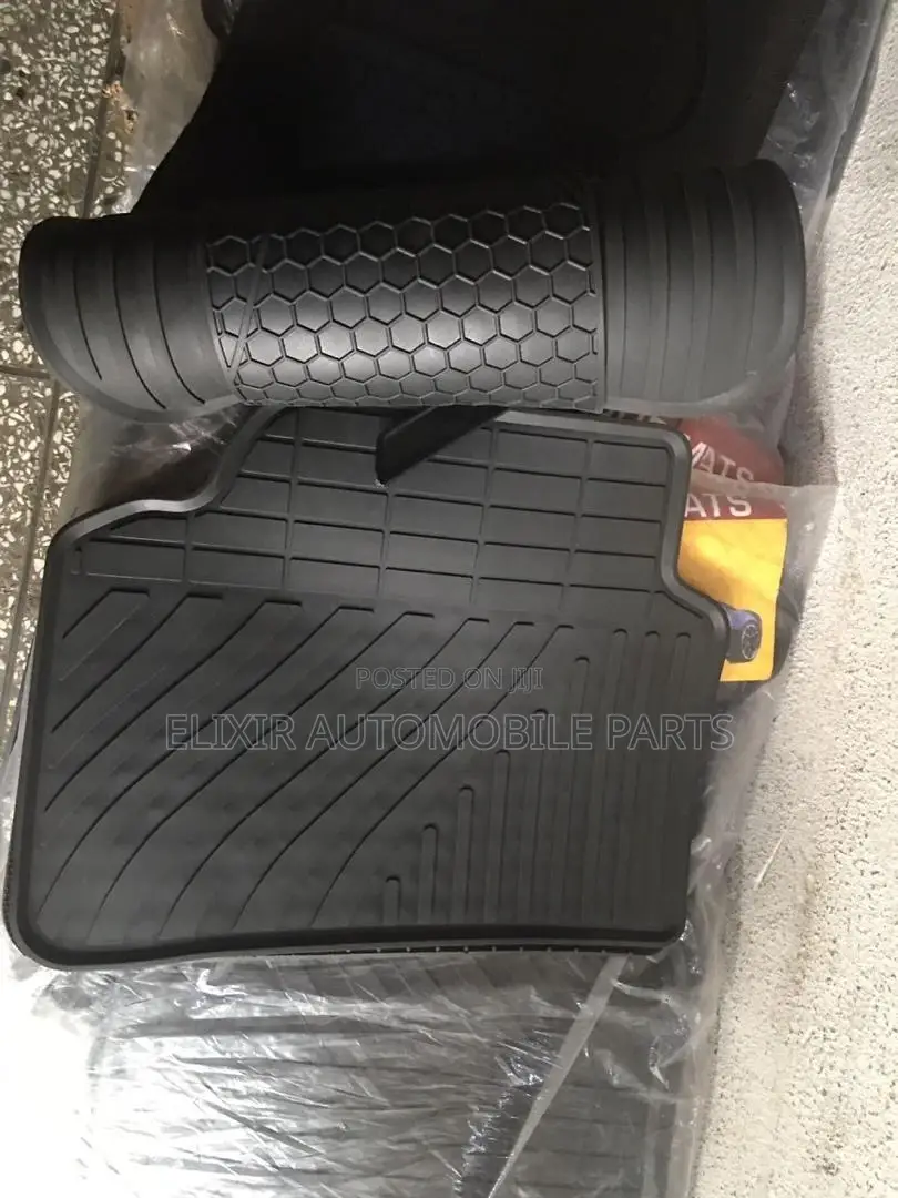 Honda CR-V Floor Mat Customized