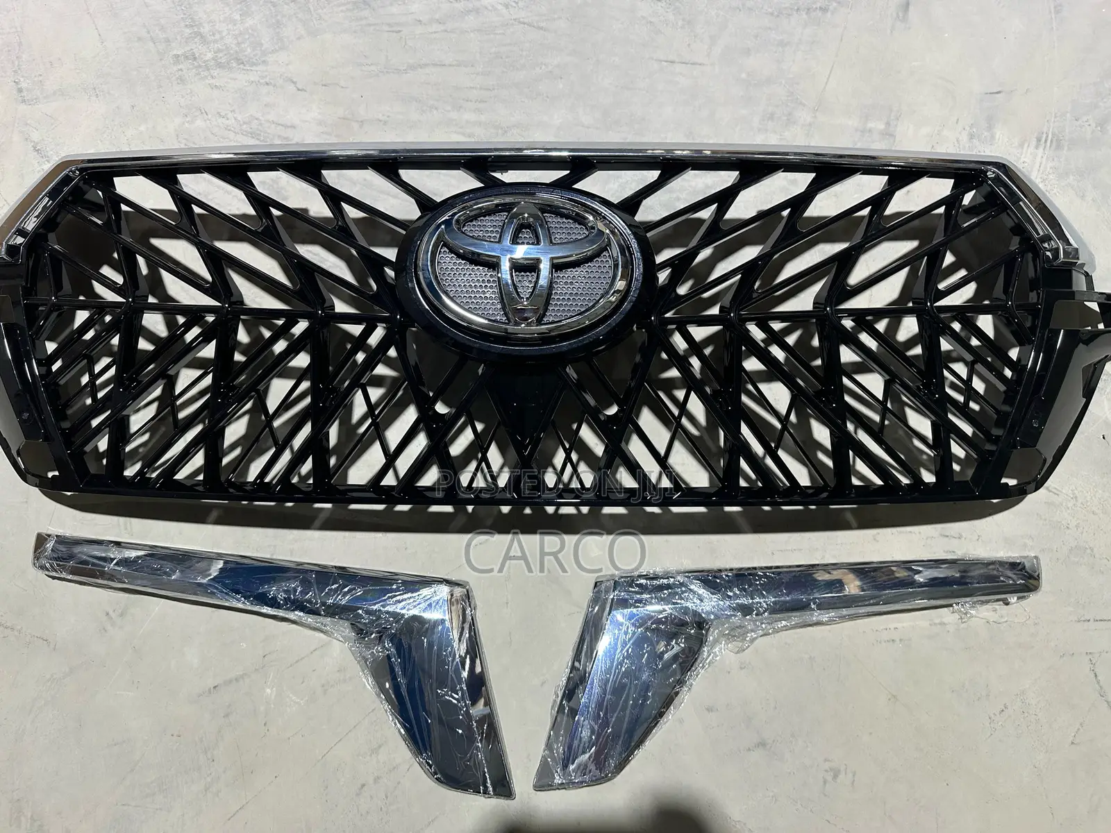 Toyota Prado Grill