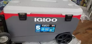 Igloo Maxcold Latitudes 90 Roller (90 Quarts) 85 Litres