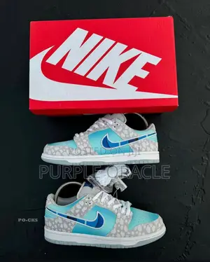 Nike Infinity Men's Sport Sneaker.