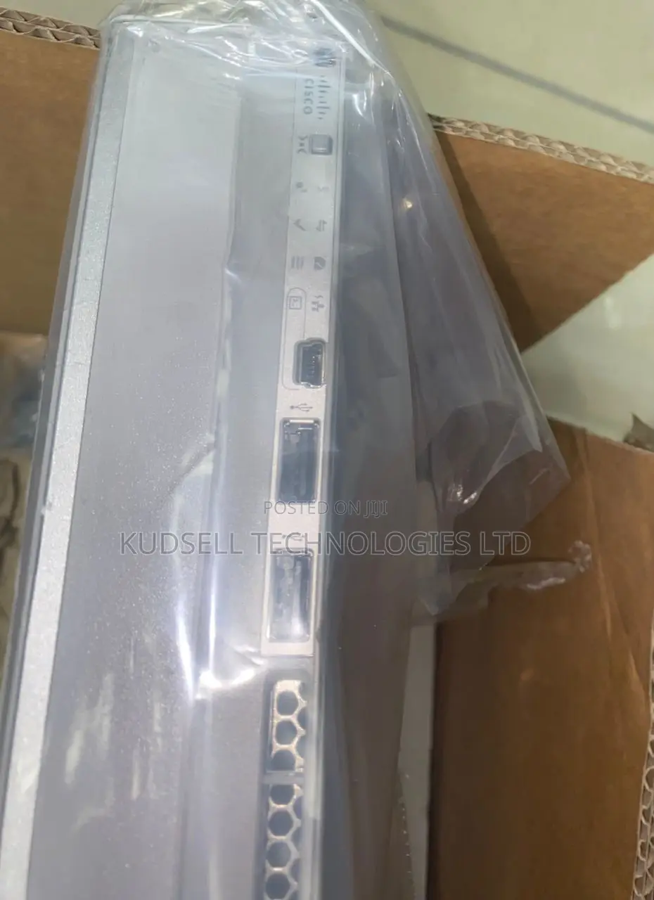 C9300l-24p-4g-E - Cisco Catalyst 9300L Switches