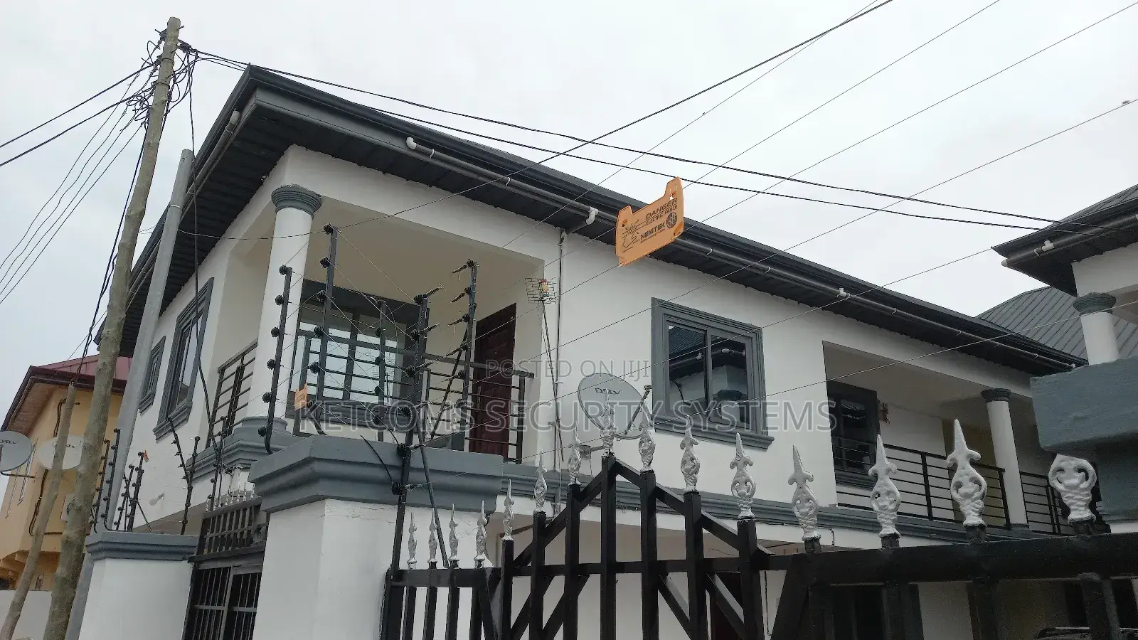 Electric Fence And Razor Fence