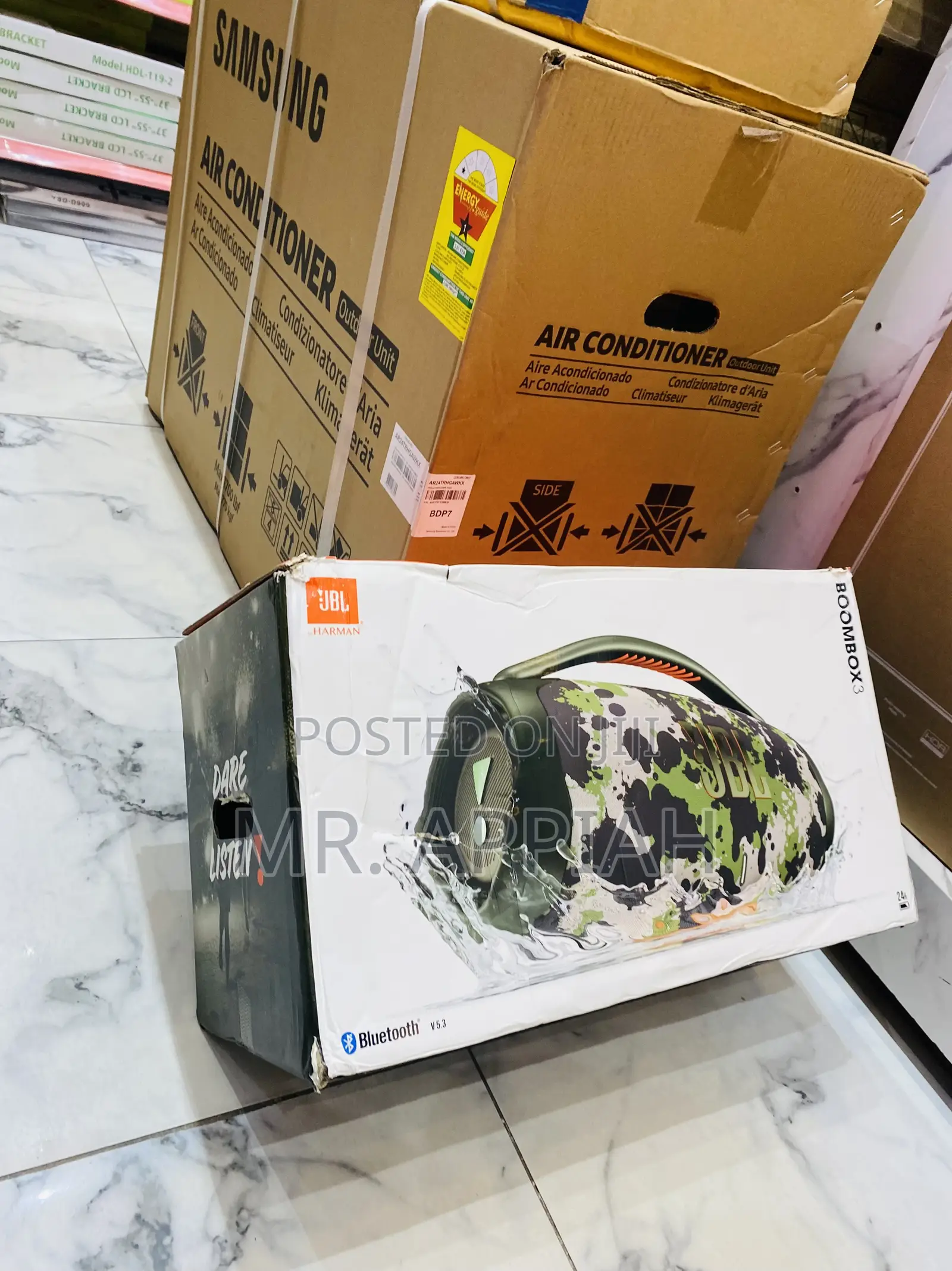 Freestanding JBL Boombox 3portable Bluetooth Speaker(5watt)