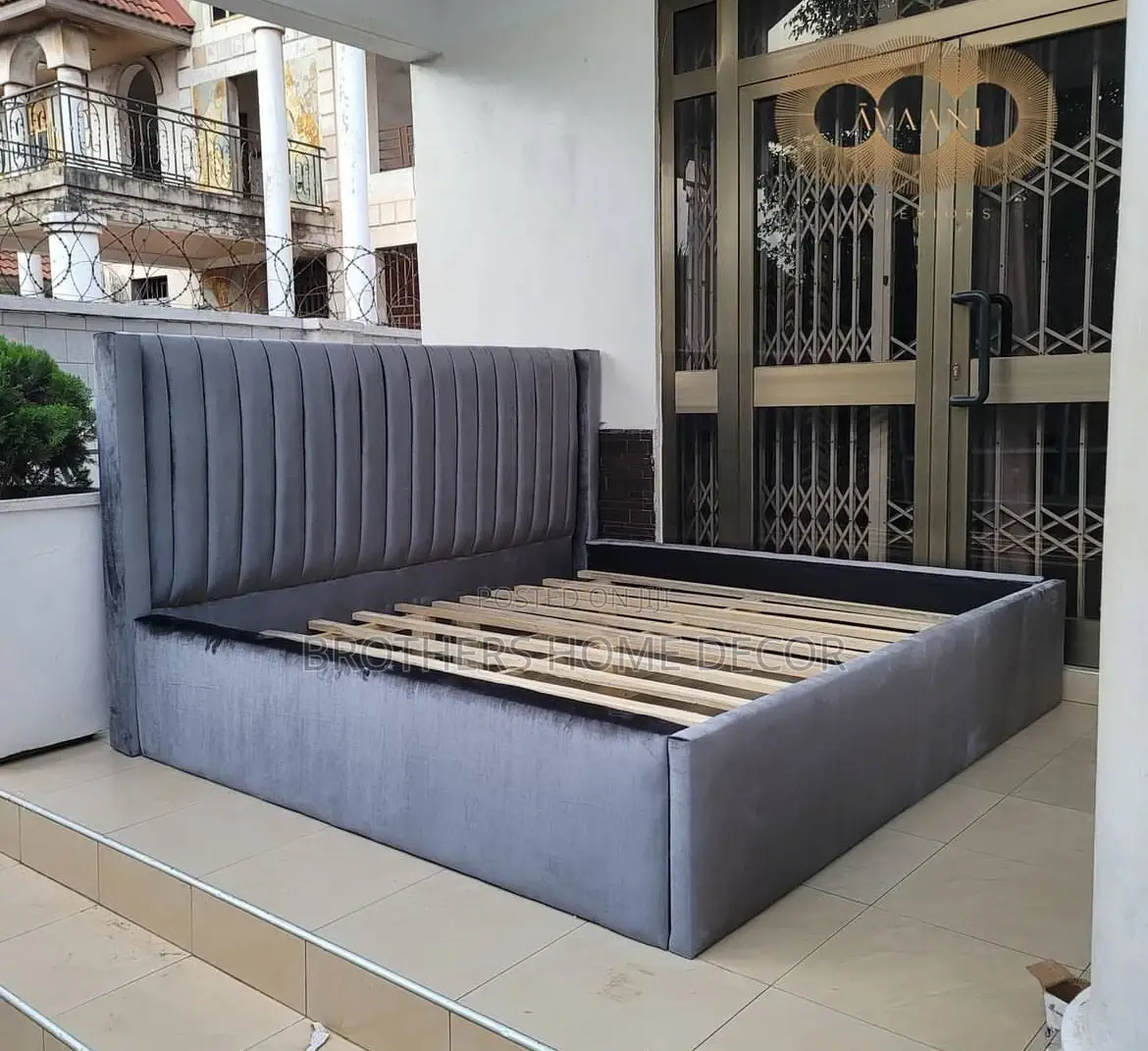Luxurious Queen Bedframe
