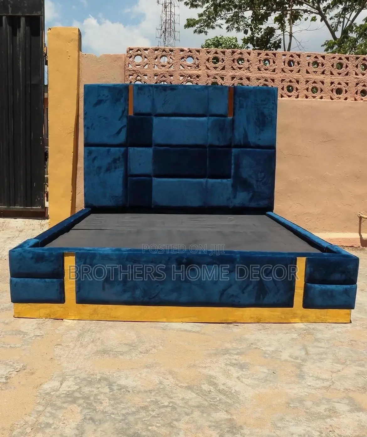 Luxurious Bedframe for Double Mattress