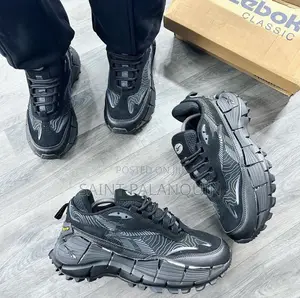 Reebok Sneakers