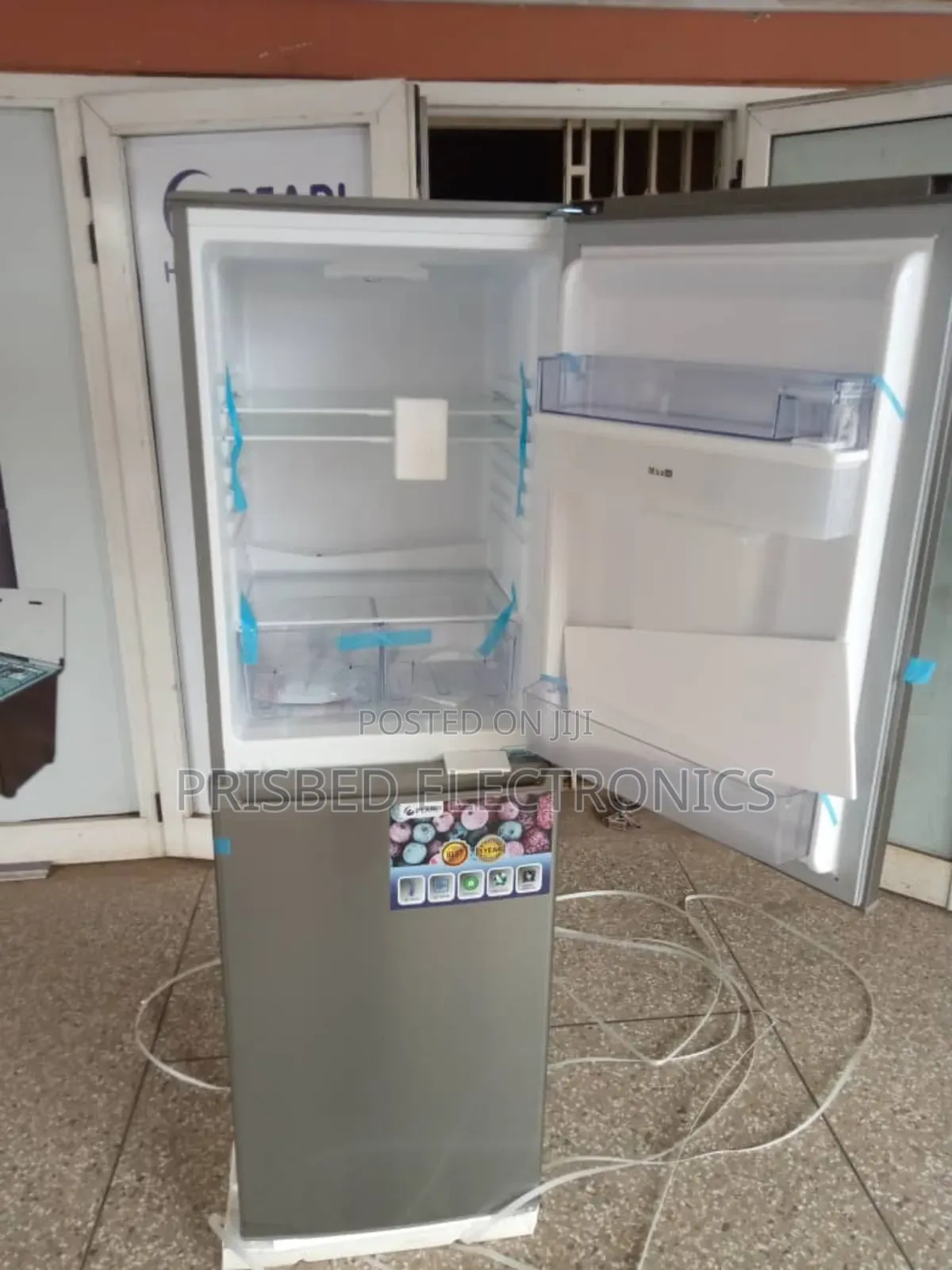 Pearl Double Door Fridge With Dispenser 246 Litres