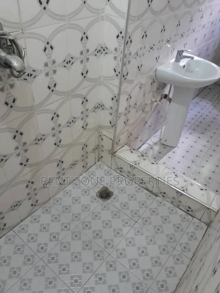 2bdrm Apartment in Ofankor for rent