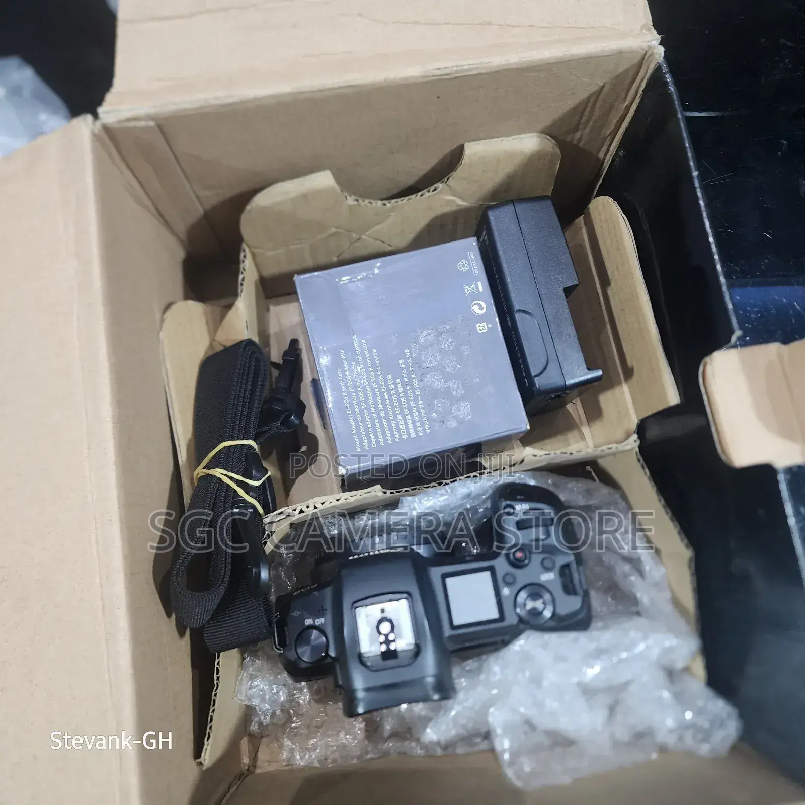 Canon Eos R + Adapter Accesories/ Home Used/ With Warranty