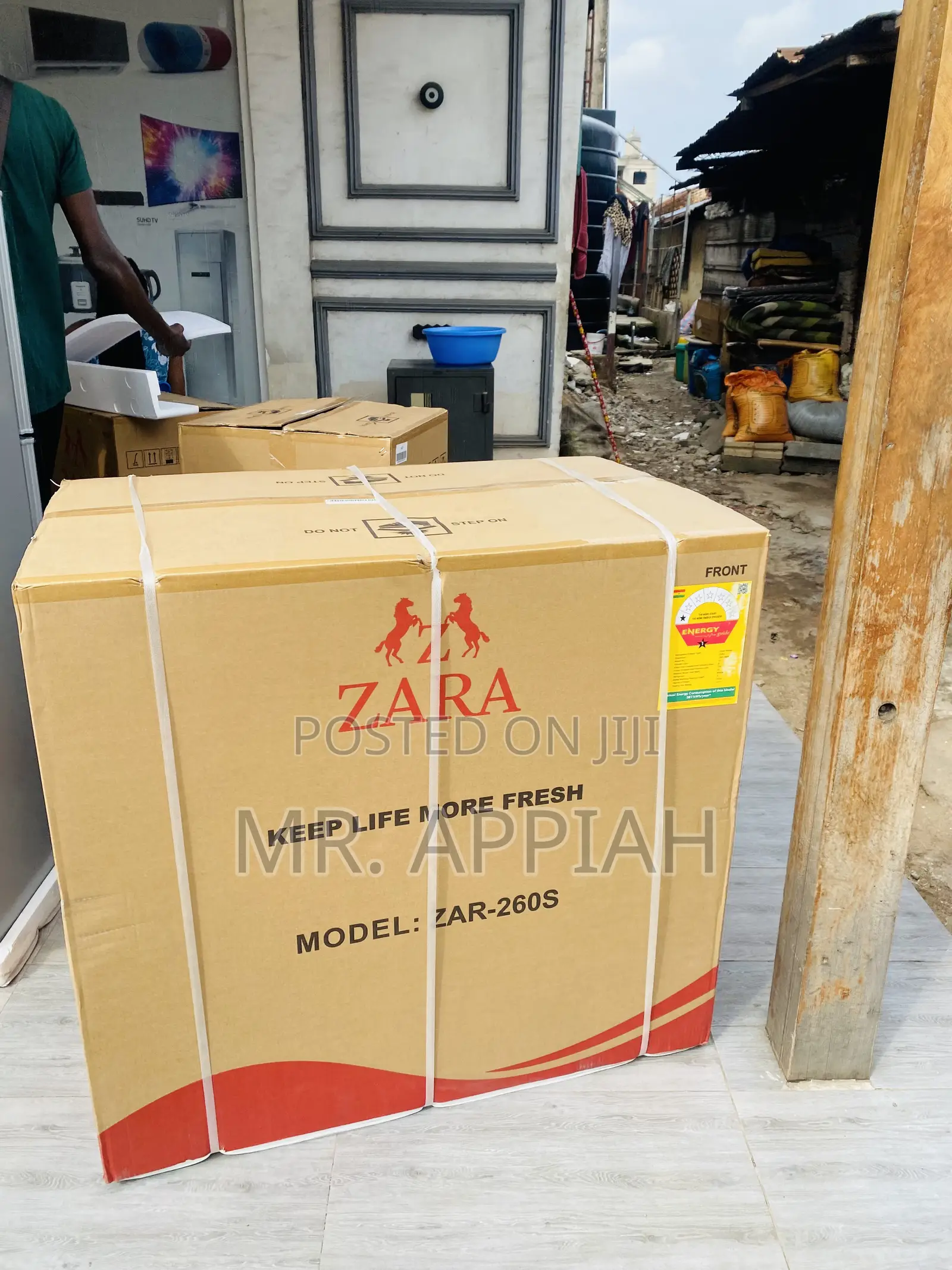 Single Door Zara -260s Electric Chest Freezer.