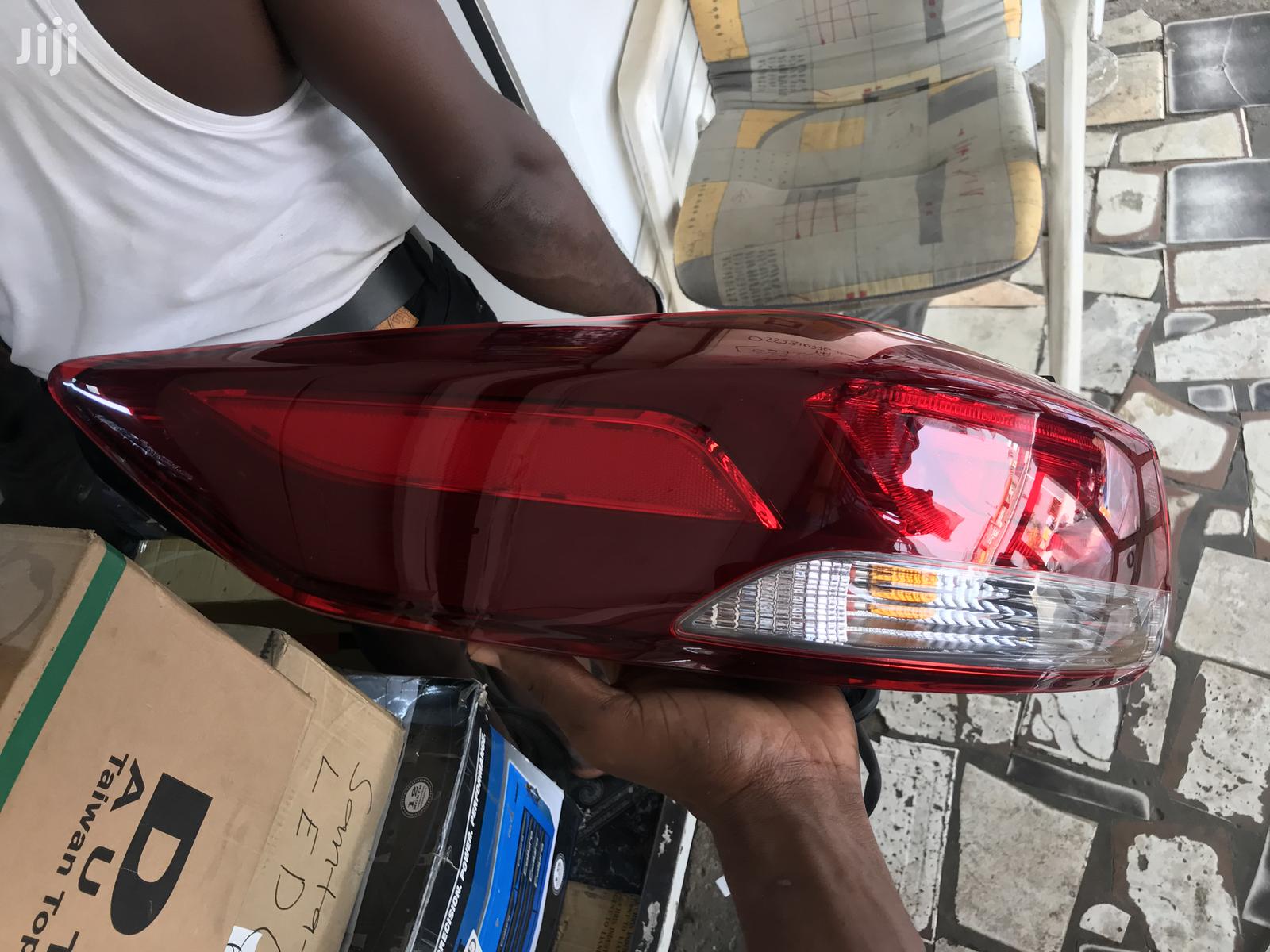 Hyundai Elantra 2016-2018 Tail Light Specs(LED) Pair
