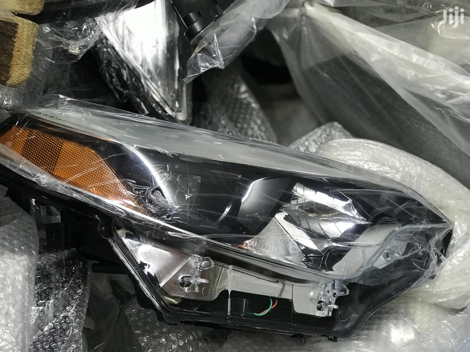 Toyota Corolla 2014-2015 Headlights Pair
