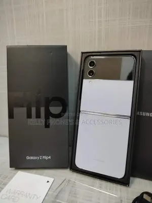 New Samsung Galaxy Z Flip4 128 GB Black
