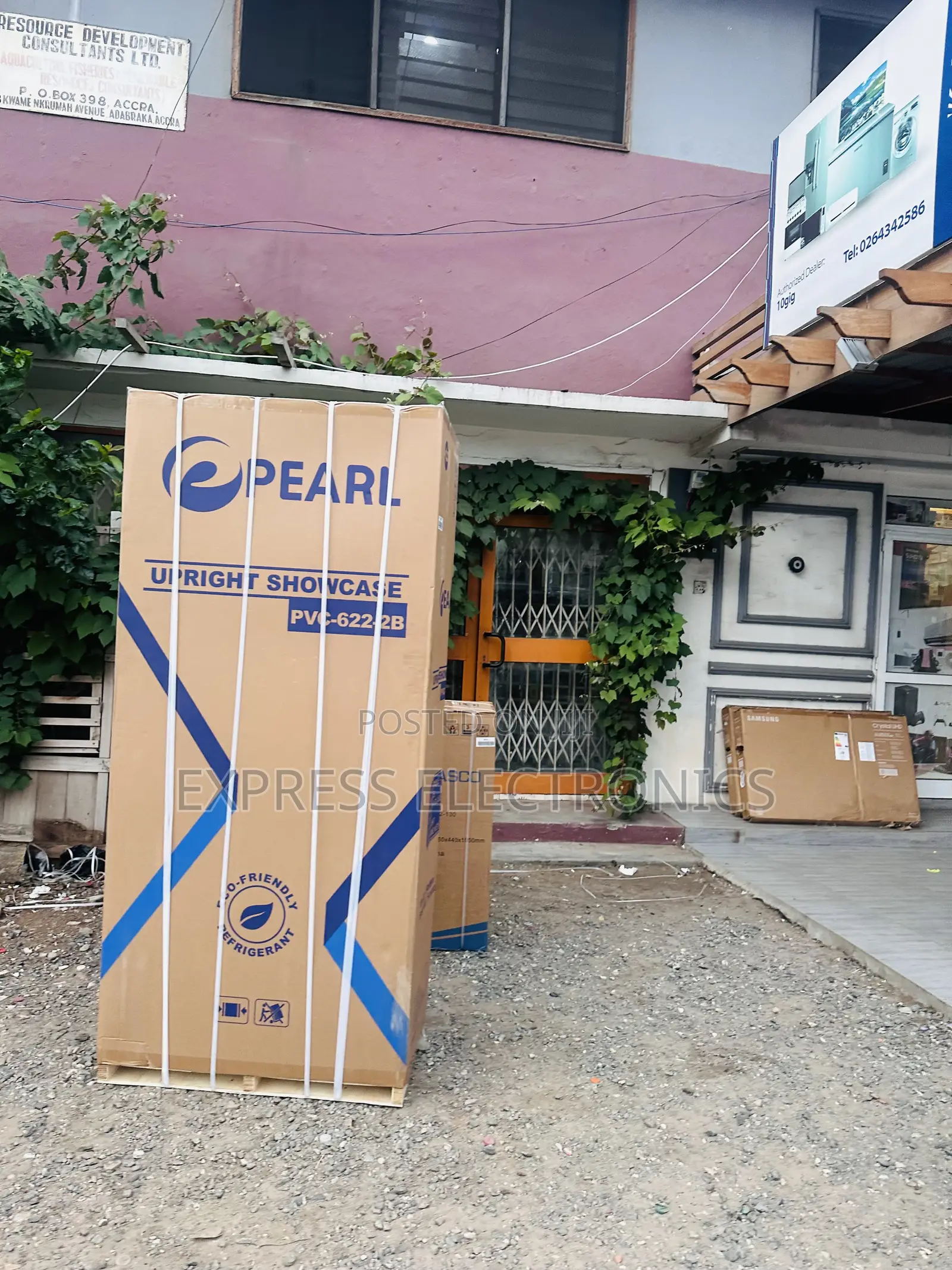 Foreign Standard on Pearl Display Fridge Double Door 500L