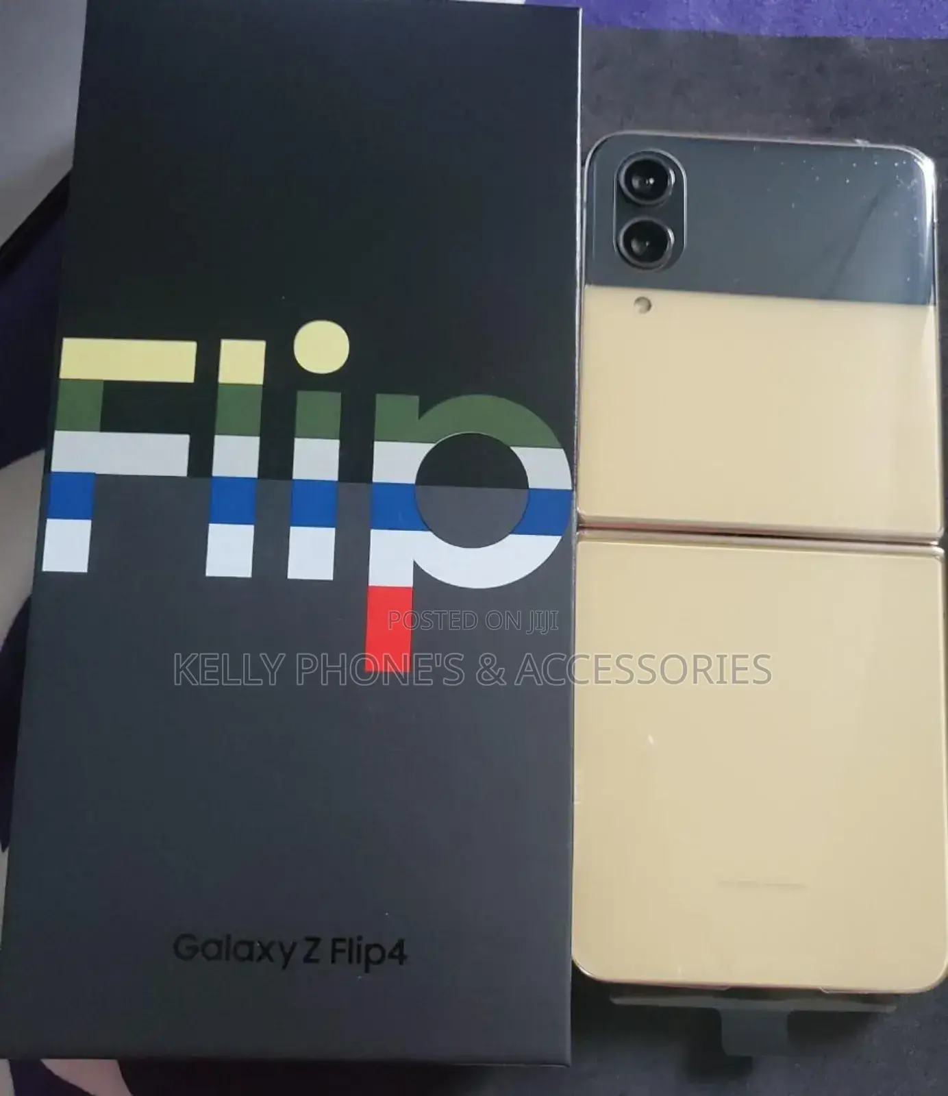 New Samsung Galaxy Z Flip4 256 GB Gold