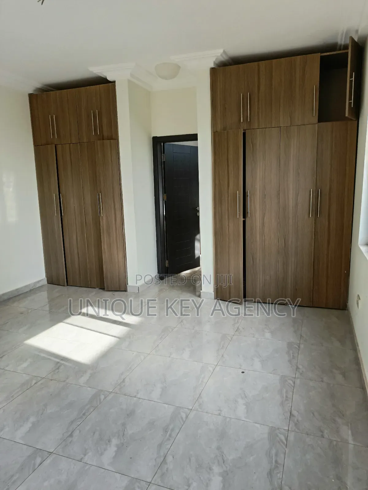 4bdrm Apartment in Unique Key Agency, Airport Residential Area for rent