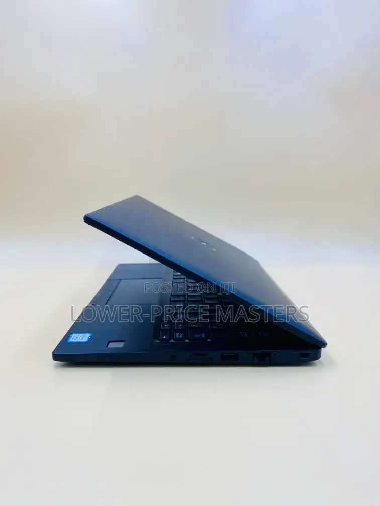 New Laptop Dell Latitude 7390 8GB Intel Core I7 SSD 256GB
